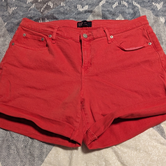 Gap Short - Picture 3 of 7